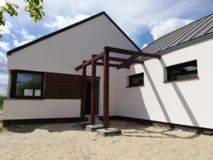 dom parterowy z dachem dwuspadowym i garażem 140 m2 Poznań 3