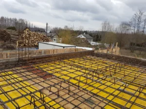 dom piętrowy z dachem kopertowym i garażem 180 m2 Warszawa 4
