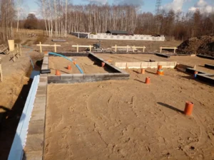 dom piętrowy z dachem kopertowym i garażem 180 m2 Warszawa 1