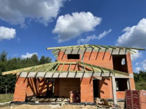 dom piętrowy z dachem kopertowym i garażem 180 m2 Warszawa 18