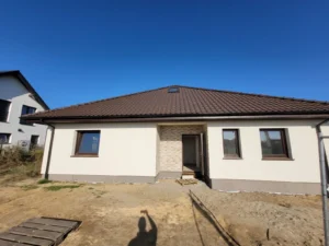 Domy energooszczędne Poznań - dom parterowy z dachem kopertowym