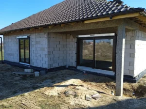 dom parterowy z dachem kopertowym 100 m2 Poznań 17