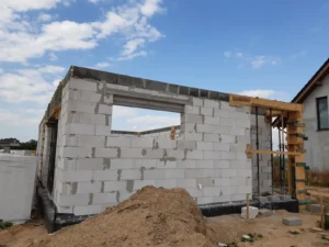 dom parterowy z dachem dwuspadowym i garażem 80 m2 Poznań 10