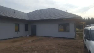 dom szkieletowy parterowy z dachem dwuspadowym i garażem 170 m2 Poznań 4