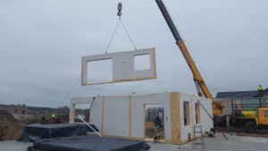 dom szkieletowy parterowy z dachem dwuspadowym i garażem 170 m2 Poznań 13