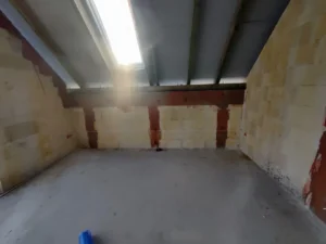 dom z użytkowym poddaszem, dachem dwuspadowym i garażem 160 m2 Poznań