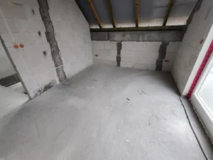 dom z użytkowym poddaszem, dachem dwuspadowym i garażem 160 m2 Poznań