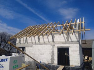 dom z poddaszem użytkowym i dachem dwuspadowym ponad 110 m2 Kraków