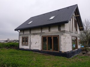 dom z poddaszem użytkowym i dachem dwuspadowym ponad 110 m2 Kraków