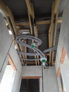 dom z poddaszem użytkowym i dachem dwuspadowym ponad 110 m2 Kraków
