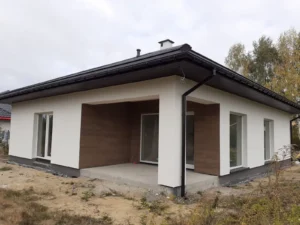 Domy energooszczędne Warszawa - dom parterowy z dachem kopertowym