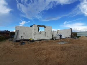 dom z użytkowym poddaszem, dachem dwuspadowym i garażem prawie 200 m2 Poznań