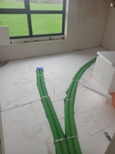 dom z użytkowym poddaszem, dachem dwuspadowym i garażem prawie 200 m2 Poznań