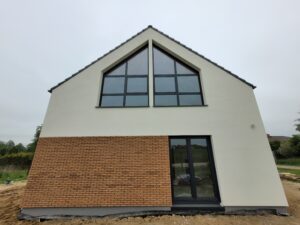 dom z użytkowym poddaszem, dachem dwuspadowym i garażem prawie 200 m2 Poznań