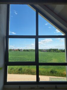 dom z użytkowym poddaszem, dachem dwuspadowym i garażem prawie 200 m2 Poznań