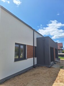 dom z użytkowym poddaszem, dachem dwuspadowym i garażem prawie 200 m2 Poznań