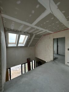 dom z użytkowym poddaszem, dachem dwuspadowym i garażem prawie 200 m2 Poznań