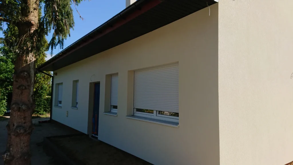 dom parterowy z dachem dwuspadowym 100 m2 Warszawa