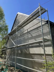 dom z użytkowym poddaszem, dachem dwuspadowym i garażem 120 m2 Warszawa