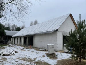 dom z użytkowym poddaszem, dachem dwuspadowym i garażem 120 m2 Warszawa