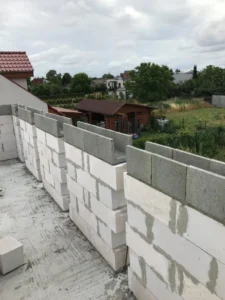 dom z użytkowym poddaszem i dachem dwuspadowym 120 m2 Poznań