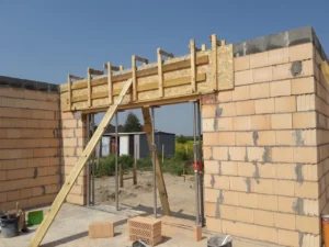 dom parterowy z dachem kopertowym i garażem 170 m2 Poznań