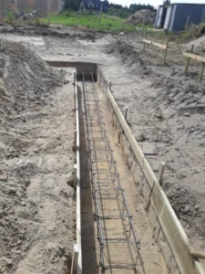 dom parterowy z dachem kopertowym i garażem 170 m2 Poznań