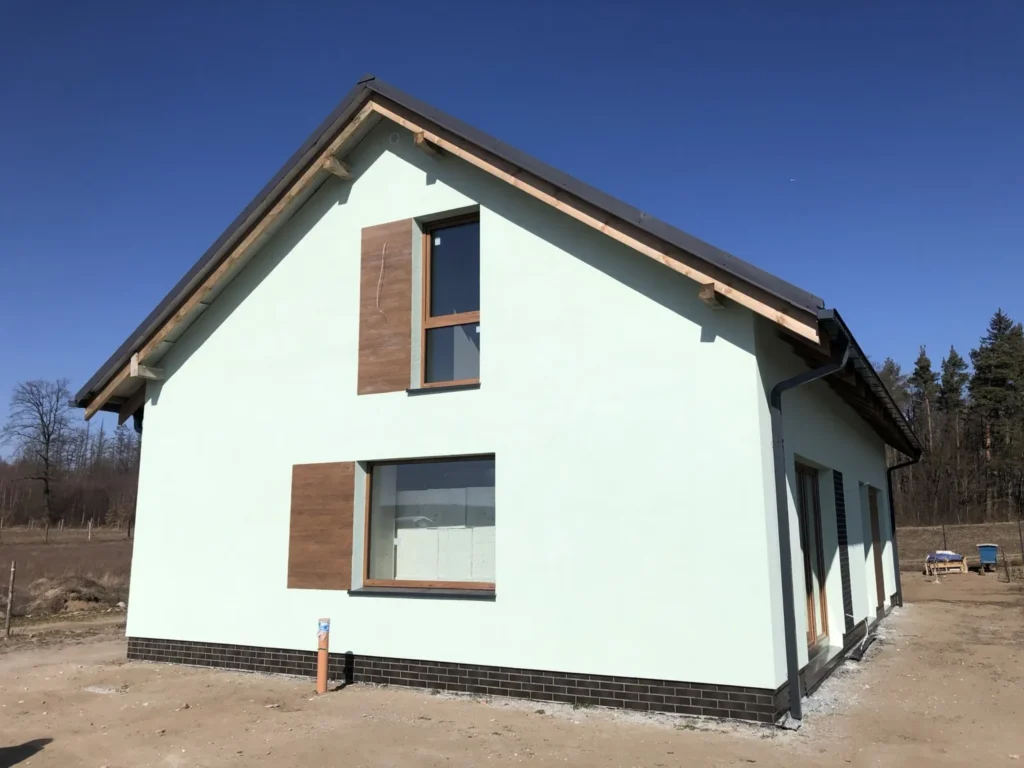 Domy energooszczędne Trójmiasto - dom z użytkowym poddaszem i dachem dwuspadowym