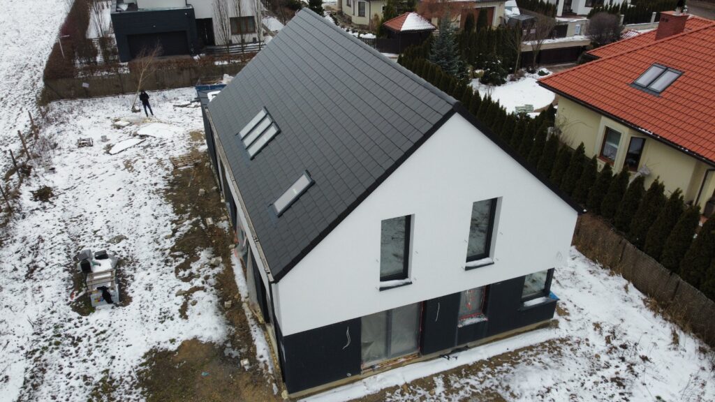 dom z użytkowym poddaszem, dachem dwuspadowym i garażem 190 m2 Warszawa 34
