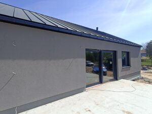 Budowa domów energooszczędnych Łódź - dom parterowy z dachem dwuspadowym