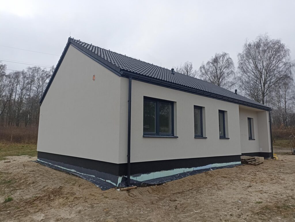 Domy energooszczędne Łódź - dom parterowy z dachem dwuspadowym