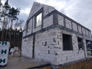 dom z użytkowym poddaszem, dachem dwuspadowym i garażem 110 m2 Warszawa 5