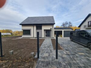 dom z użytkowym poddaszem, dachem dwuspadowym i garażem 110 m2 Warszawa 27