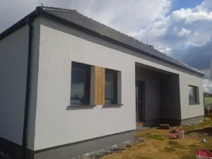 Firma budowlana Poznań - dom parterowy z dachem kopertowym